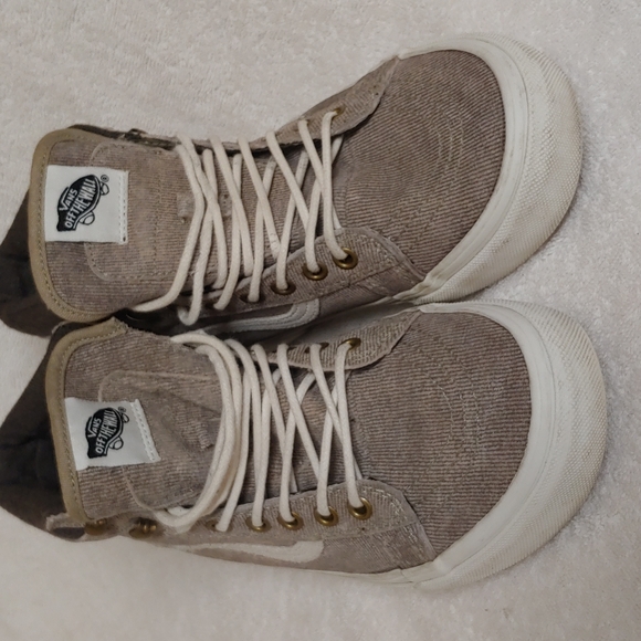 Vans Off The Wall hightop shoes. mn. sz.6.5. wm. sz.8 - Picture 4 of 9